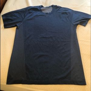 Lululemon Metal Vent T-shirt